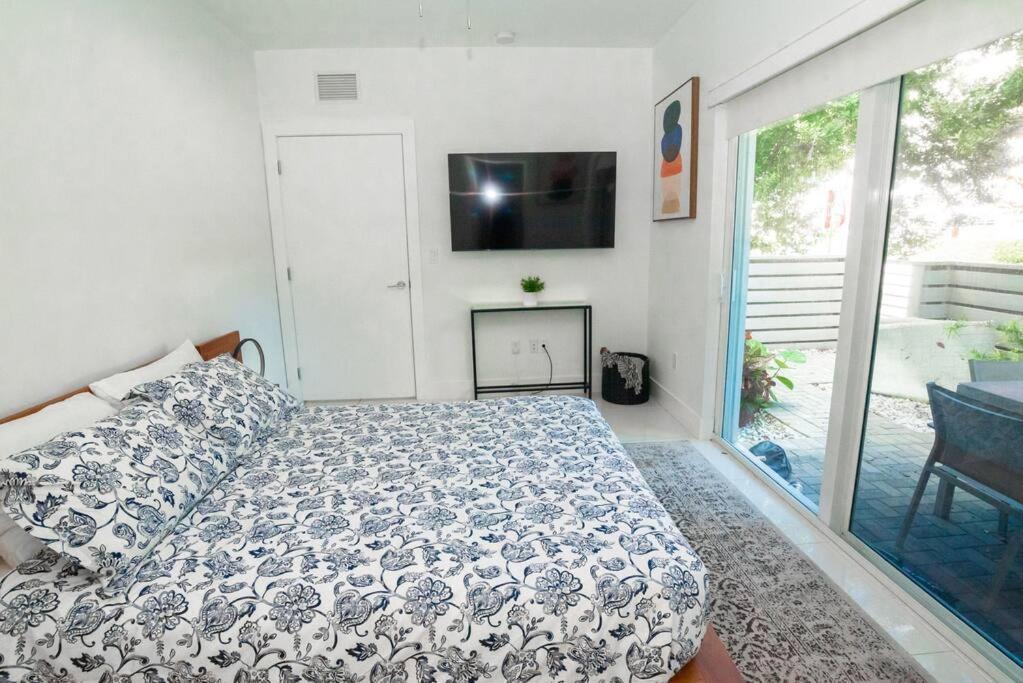 Across The Ocean Few Steps To Beach Contemporary Three Bedroom Townhouse Pompano Beach Buitenkant foto