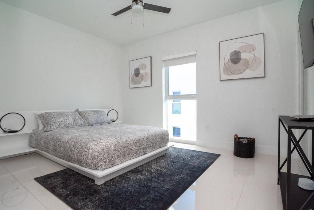 Across The Ocean Few Steps To Beach Contemporary Three Bedroom Townhouse Pompano Beach Buitenkant foto