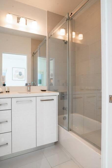 Across The Ocean Few Steps To Beach Contemporary Three Bedroom Townhouse Pompano Beach Buitenkant foto