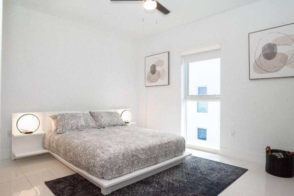 Across The Ocean Few Steps To Beach Contemporary Three Bedroom Townhouse Pompano Beach Buitenkant foto
