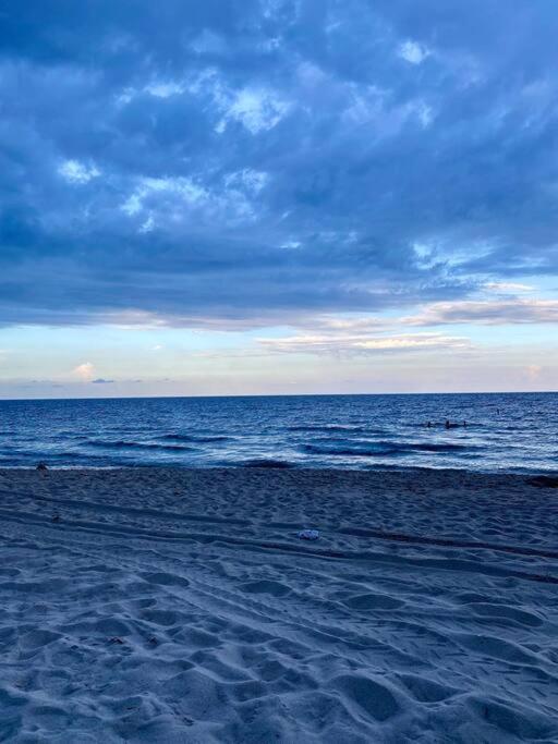 Across The Ocean Few Steps To Beach Contemporary Three Bedroom Townhouse Pompano Beach Buitenkant foto