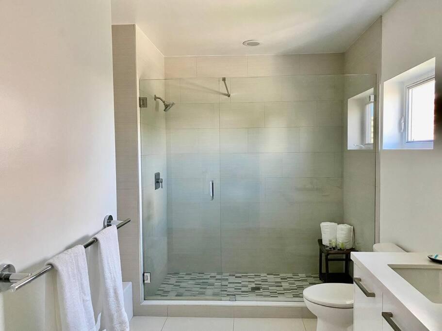 Across The Ocean Few Steps To Beach Contemporary Three Bedroom Townhouse Pompano Beach Buitenkant foto