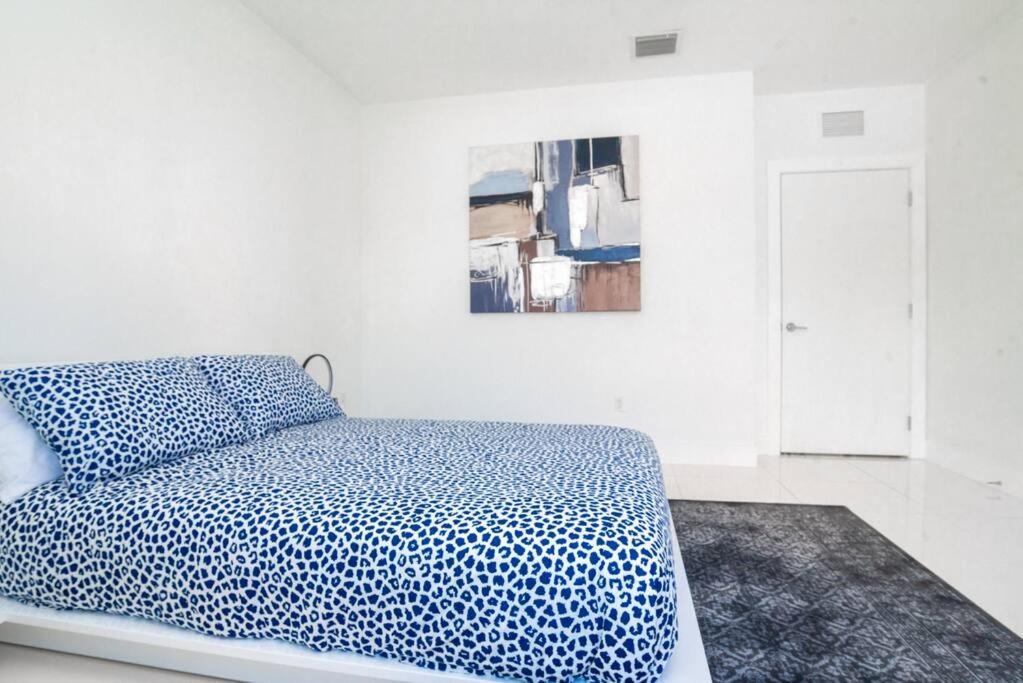 Across The Ocean Few Steps To Beach Contemporary Three Bedroom Townhouse Pompano Beach Buitenkant foto