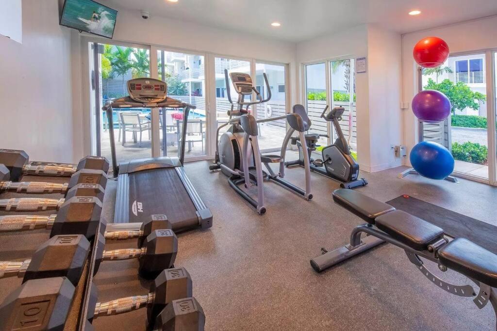 Across The Ocean Few Steps To Beach Contemporary Three Bedroom Townhouse Pompano Beach Buitenkant foto